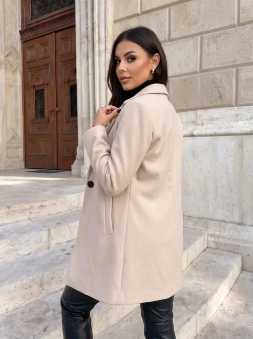 palton-elegant-din-material-dens-cu-rever-crestat-si-inchidere-cu-nasture