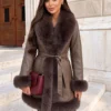 palton-elegant-din-piele-ecologica-cu-blana-bogata-si-cordon-in-talie