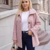 palton-elegant-din-stofa-boucle-cu-guler-clasic-si-nasturi-contrastanti