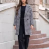 palton-elegant-din-stofa-cu-imprimeu-pepit-si-rever-amplu