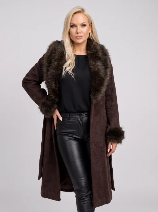 palton-elegant-din-tricot-pufos-cu-guler-si-mansete-din-blana