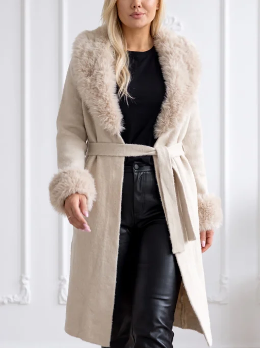 palton-elegant-din-tricot-pufos-cu-guler-si-mansete-din-blana