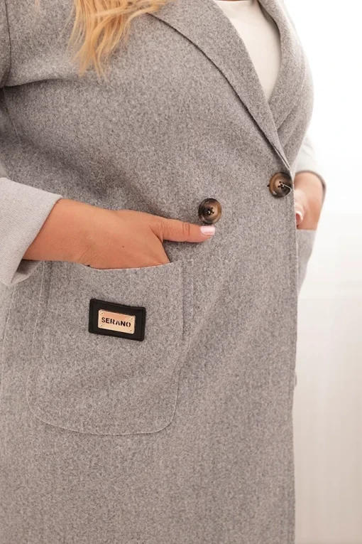 palton-gri-elegant-cu-guler-buzunare-si-inchidere-cu-nasturi
