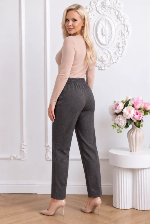 pantaloni-conici-cu-talie-elastica