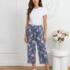 pantaloni-cu-imprimeu-floral-si-cordon-in-talie