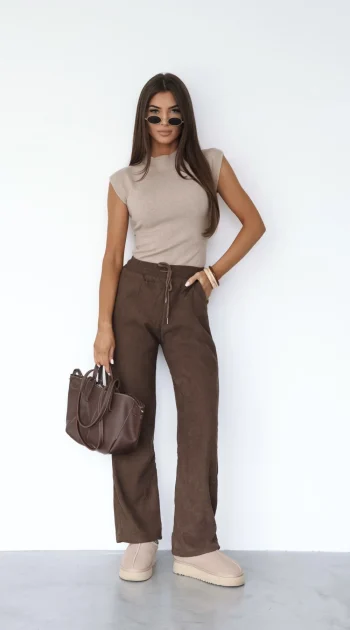 pantaloni-dama-maro-din-catifea-raiata-cu-talie-elastica