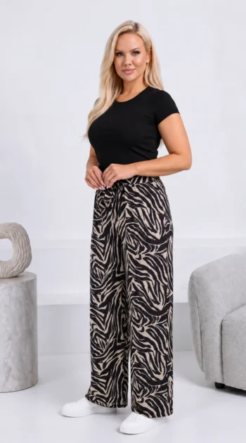 pantaloni-dama-wide-leg-cu-imprimeu-alb-negru-si-talie-elastica