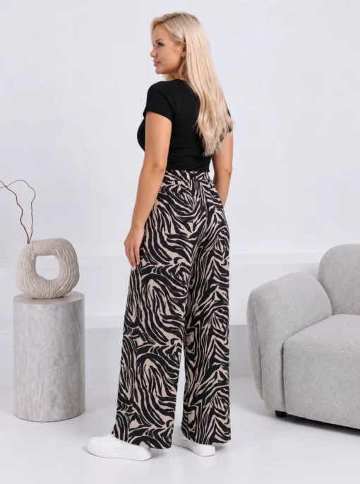 pantaloni-dama-wide-leg-cu-imprimeu-alb-negru-si-talie-elastica