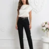 pantaloni-eleganti-conici-cu-curea-decorativa-si-talie-inalta