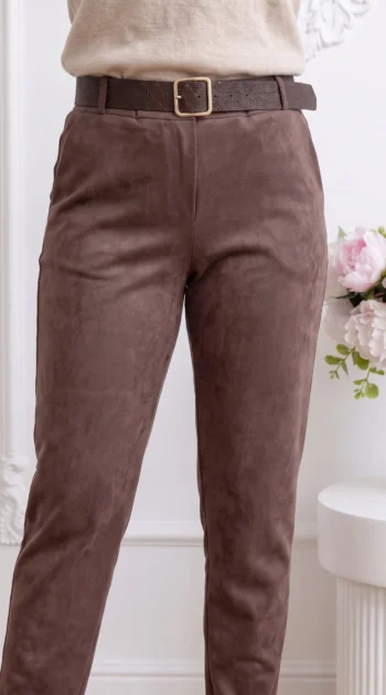 pantaloni-eleganti-cu-aspect-catifelat-si-curea-inclusa