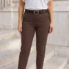 pantaloni-eleganti-cu-curea-si-croiala-conica
