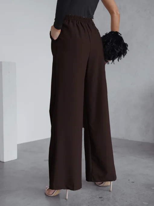 pantaloni-evazati-eleganti-cu-talie-inalta-elastica-maro-ciocolatiu