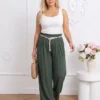 pantaloni-kaki-din-vascoza-cu-talie-inalta-si-cordon