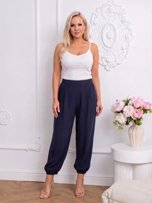 pantaloni-lejeri-cu-manseta-elastica-si-pense