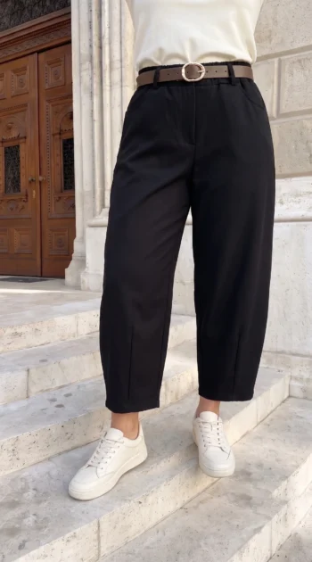 pantaloni-negri-cu-croi-barrel-si-curea