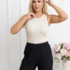 pantaloni-negri-plisati-cu-croiala-larga