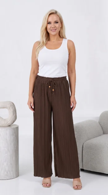 pantaloni-plisati-cu-croi-larg-si-talie-elastica