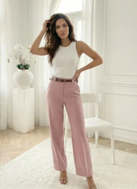 Pantaloni roz pudra cu curea si croiala dreapta