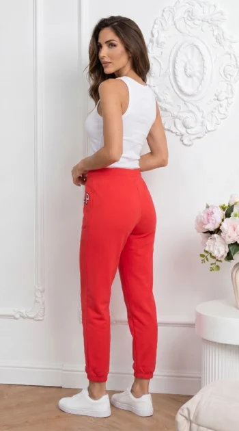pantaloni-sport-cu-logo-brodat