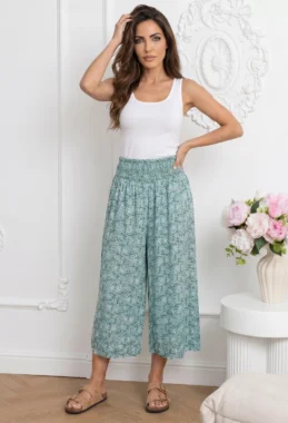 Pantaloni vaporosi cu imprimeu floral si talie elastica
