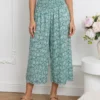 pantaloni-vaporosi-cu-imprimeu-floral-si-talie-elastica