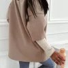 pardesiu-oversize-bej-cu-guler-dublu-si-maneci-tricotate