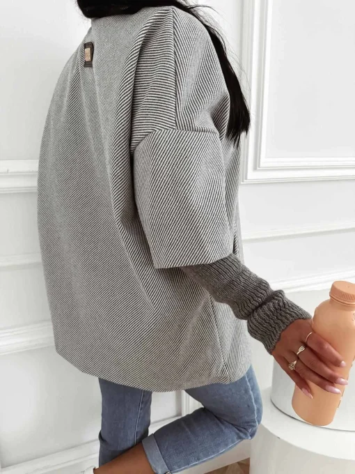 pardesiu-oversize-gri-cu-guler-dublu-si-maneci-tricotate