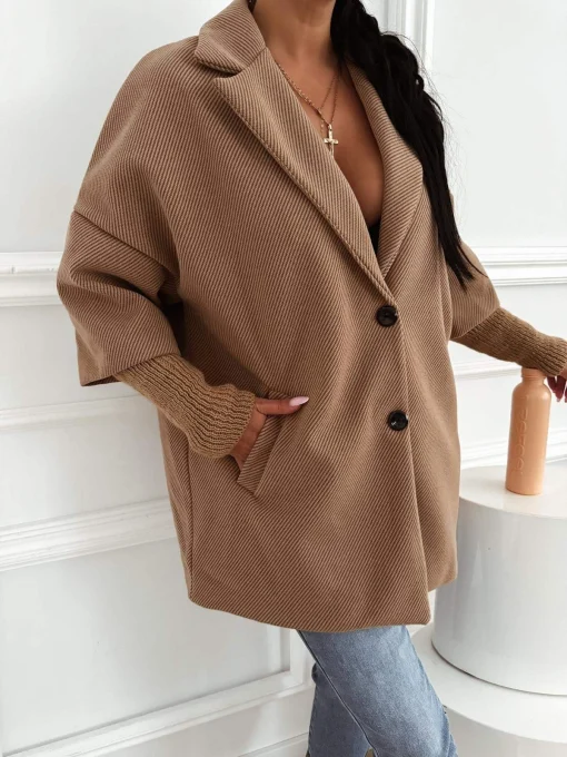 pardesiu-oversize-maro-cu-guler-dublu-si-maneci-tricotate