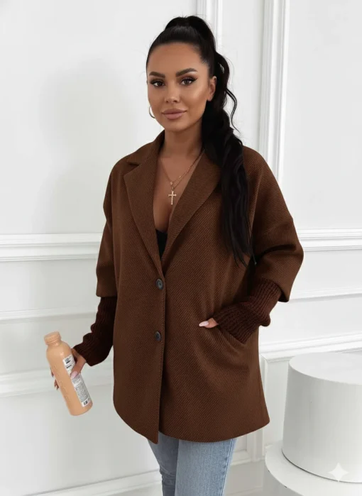 pardesiu-oversize-maro-inchis-cu-guler-dublu-si-maneci-tricotate