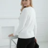 pulover-alb-elegant-cu-perlute-aplicate