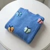 pulover-albastru-cu-fluturi-colorati-3d