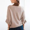 pulover-bej-tricot-cu-maneci-bufante-si-volane