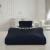 pulover-bleumarin-cu-guler-rulat-si-aplicatii-din-perle-si-pietre