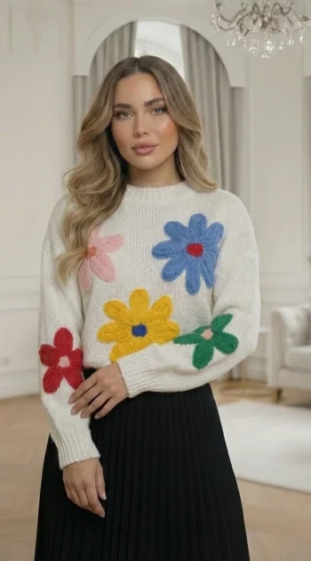 pulover-crem-cu-flori-colorate