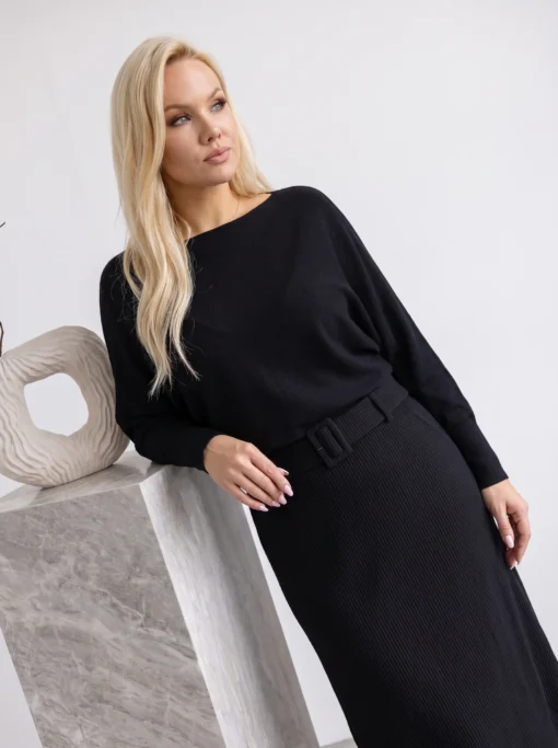 pulover-din-tricot-cu-decolteu-rotund