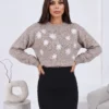 pulover-din-tricot-cu-motive-florale-brodate