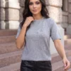 pulover-din-tricot-cu-strasuri-la-guler