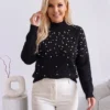 pulover-elegant-cu-aplicatii-din-perle-si-strasuri