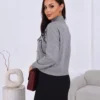 pulover-elegant-cu-broderie-florala-si-perle-aplicate