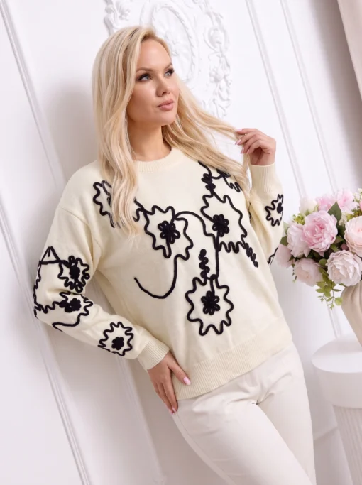 pulover-elegant-din-tricot-fin-cu-broderie-florala