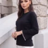 pulover-elegant-din-tricot-fin-cu-maneci-evazate-cu-perle