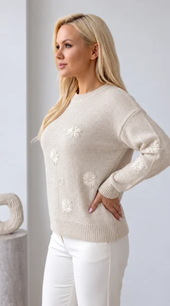 pulover-elegant-din-tricot-moale-cu-broderie-florala