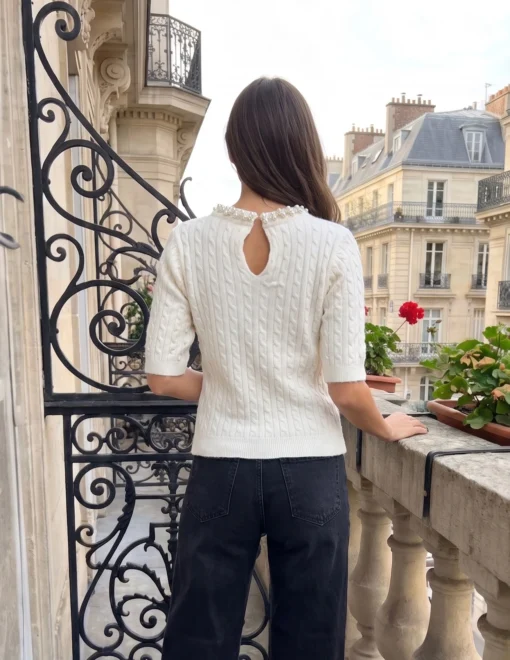 pulover-elegant-din-tricot-torsadat-cu-aplicatii-de-perle