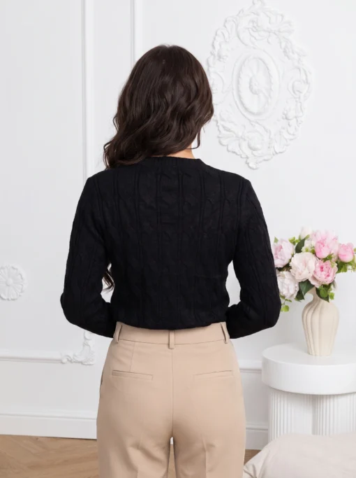 pulover-elegant-din-tricot-torsadat-cu-perle-si-strasuri-stralucitoare