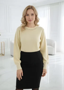 Pulover galben vanila cu guler decorat cu perlute