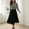 pulover-gri-elegant-cu-aplicatii-tip-colier-de-cristale