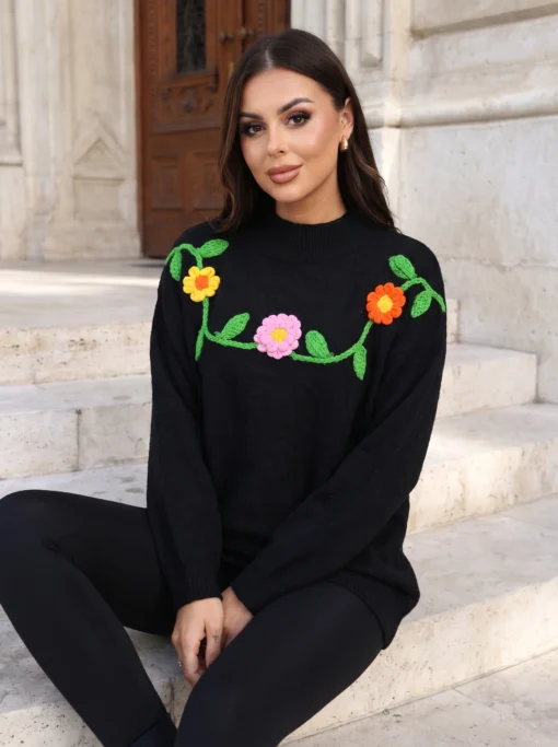 pulover-lung-din-tricot-cu-flori-crosetate