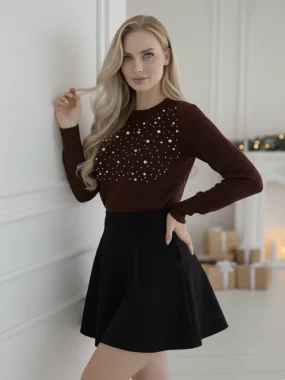 Pulover maro elegant cu perlute aplicate