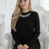 pulover-negru-elegant-cu-aplicatii-tip-colier-de-cristale