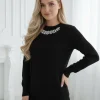 pulover-negru-elegant-cu-aplicatii-tip-colier-de-cristale